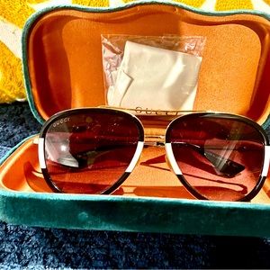 Classic Stylish GUCCI Aviator Frames